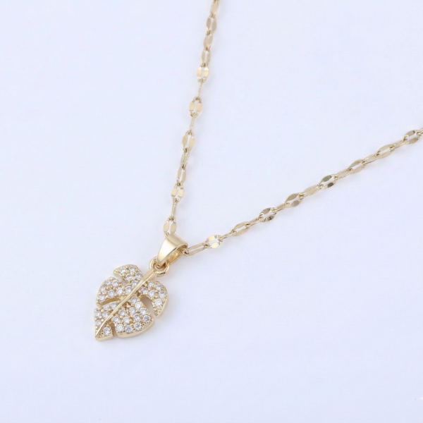 Radiant Heart Symbolic Anti-Tarnish Statement Necklace